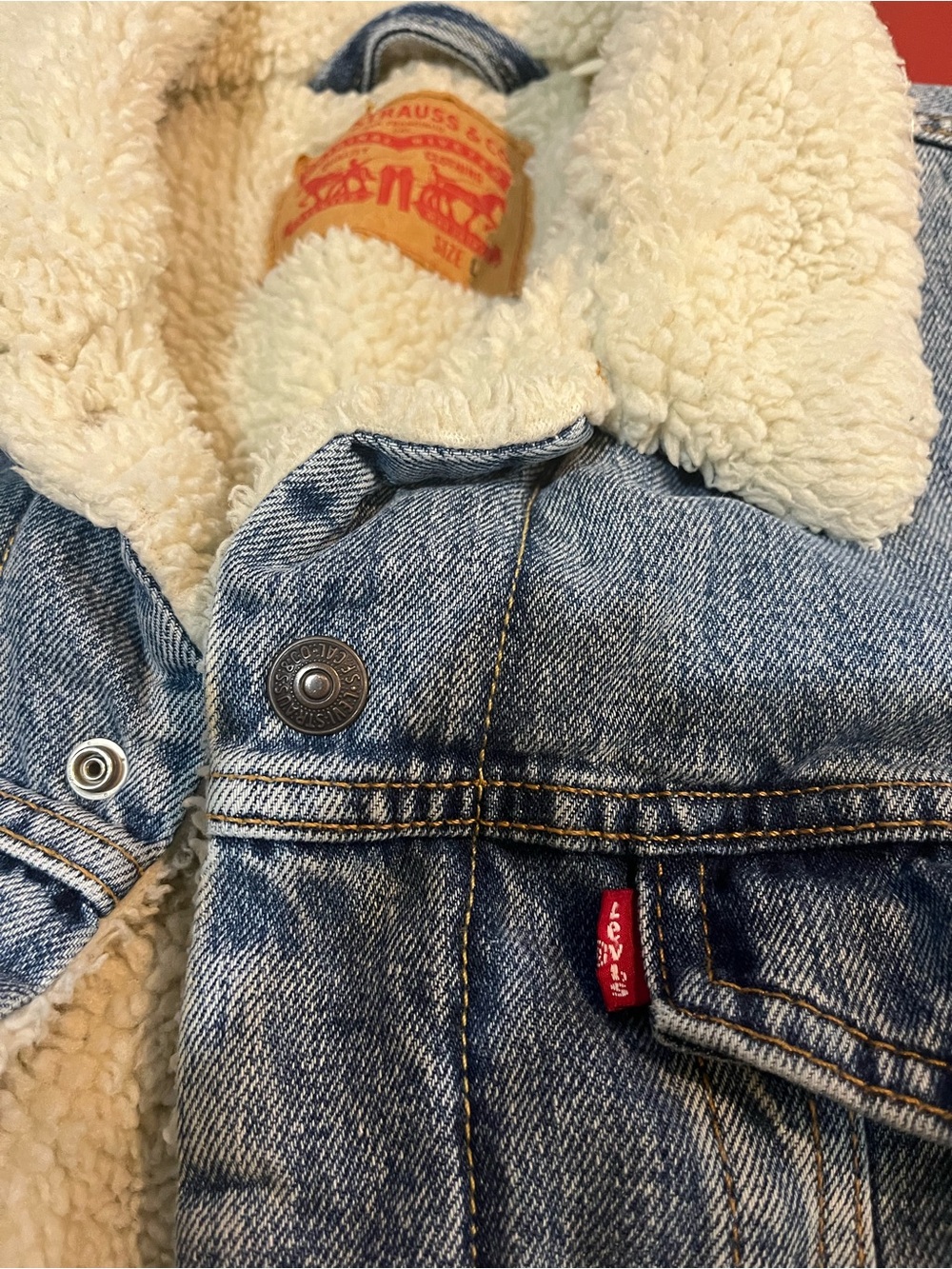 Levi's Light Blue Denim Trucker Jacket with Cream Sherpa Lining
